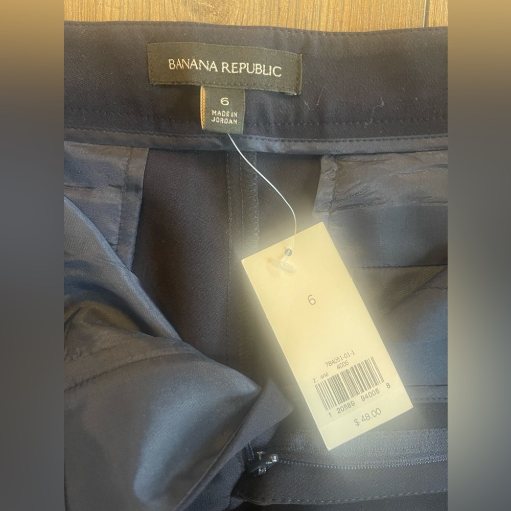 Banana Republic dress shorts - Picture 2 of 3